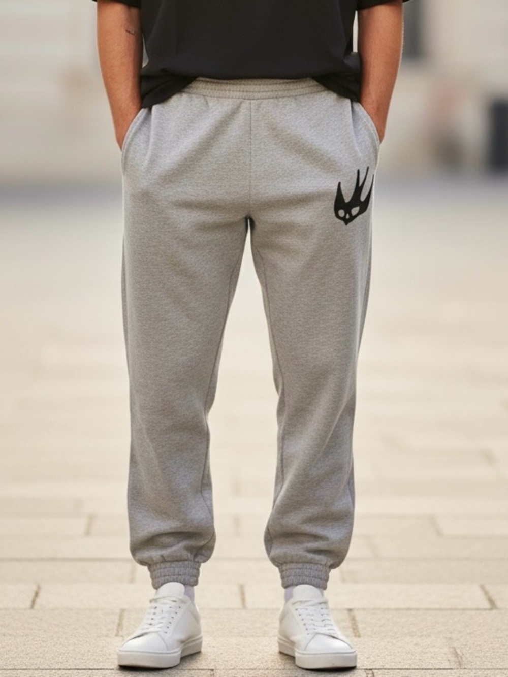 Alexander McQueen Grey Swallow Logo Sweatpants – Men’s S